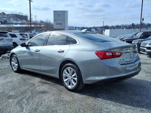 Used 2025 Chevrolet Malibu LT image 3