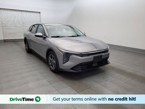 Used 2025 Kia K4 FWD image 1