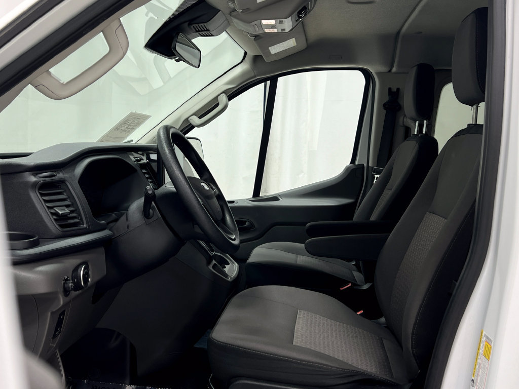 Used 2024 Ford Transit 350 XLT RWD image 13