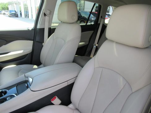 Used 2019 Buick Envision Premium AWD/4WD image 18