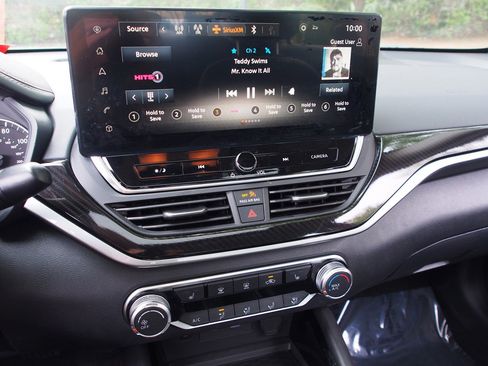 Used 2023 Nissan Altima 2.5 SR w/ SR Premium Package FWD image 25