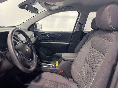 Used 2021 Chevrolet Equinox LT image 3