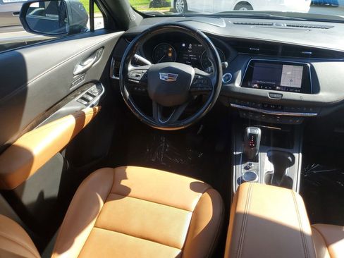 Used 2019 Cadillac XT4 Premium Luxury image 18