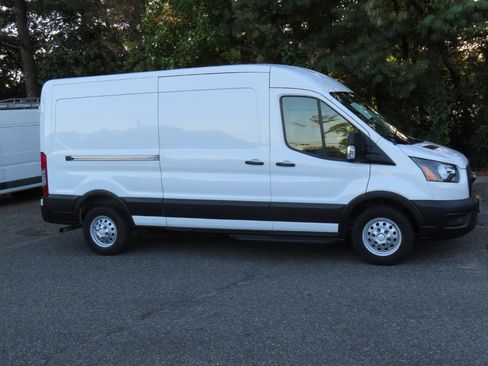 Used 2021 Ford Transit 250 Medium Roof AWD image 21