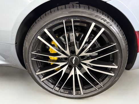 Used 2021 Aston Martin DBS Superleggera Volante image 35