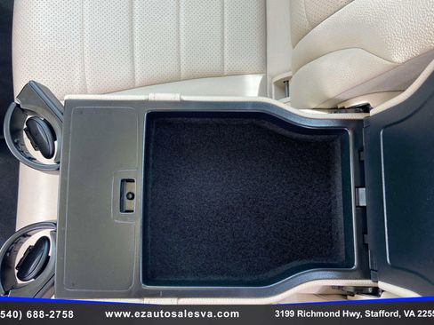 Used 2020 Mercedes-Benz C 300 4MATIC Sedan image 24