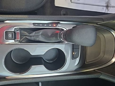 Used 2024 Chevrolet Malibu LT image 23