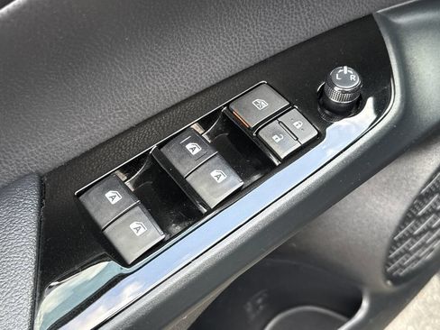 Used 2018 Toyota Prius Two w/ Prius Two Safety Plus Package FWD image 29