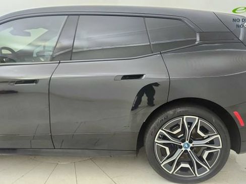 Used 2024 BMW iX xDrive50 w/ Sport Package AWD/4WD image 9