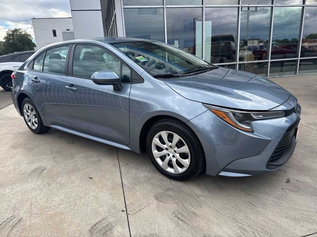 Used 2026 Toyota Corolla LE FWD image 7