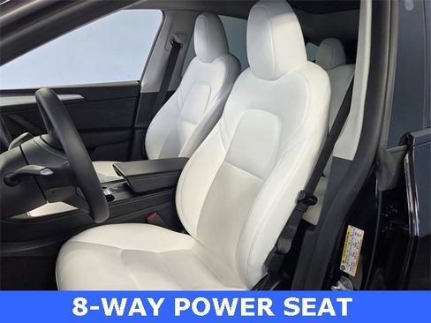 Used 2023 Tesla Model Y Long Range image 6