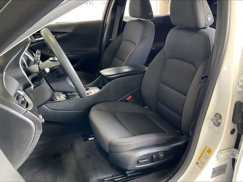 Used 2024 Chevrolet Malibu LT FWD image 3