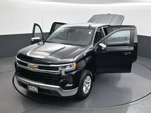 Used 2024 Chevrolet Silverado 1500 LT image 30