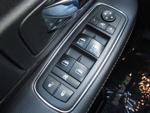 Used 2017 RAM 1500 Sport w/ Quick Order Package 26Q Night image 33