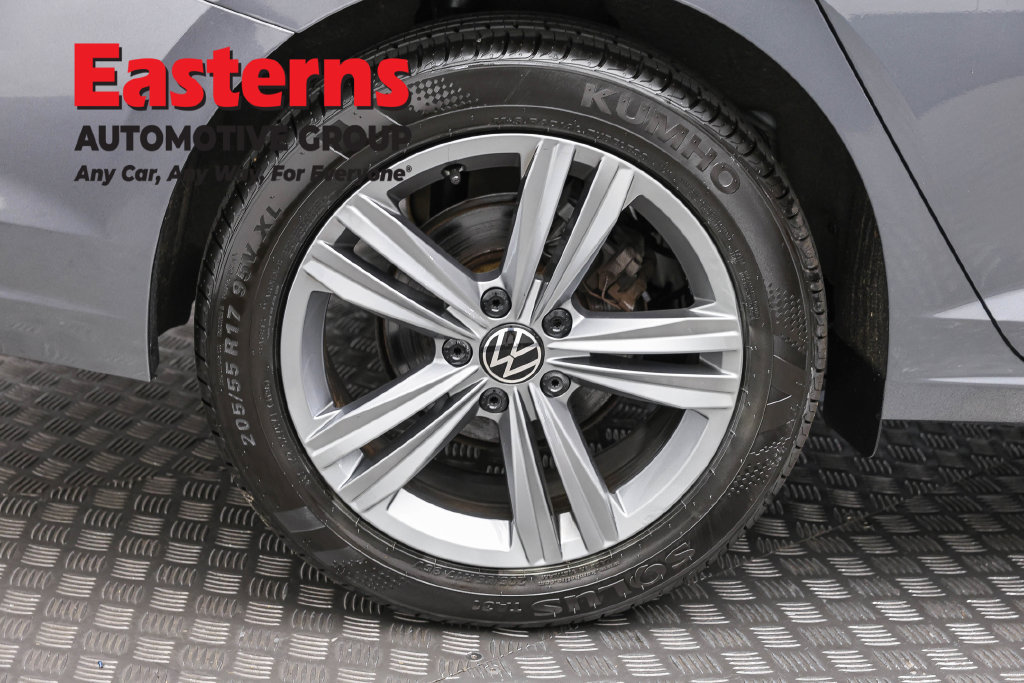 Used 2024 Volkswagen Jetta SE FWD image 31