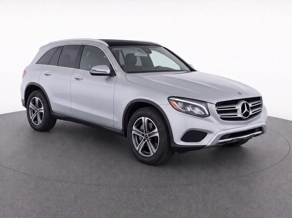 Used 2019 Mercedes-Benz GLC 300 4MATIC image 2