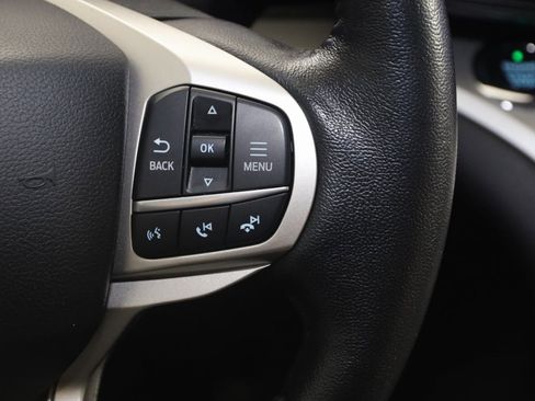 Used 2021 Ford Explorer XLT image 34