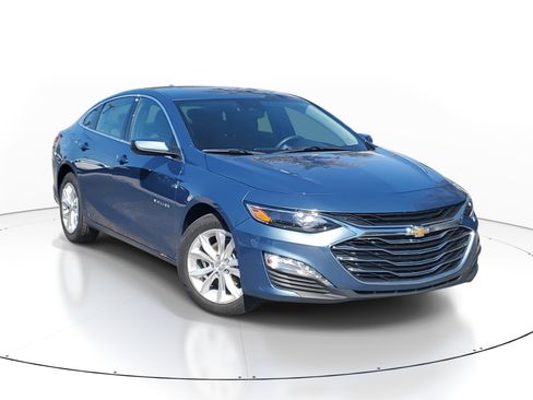 Used 2024 Chevrolet Malibu LT image 1