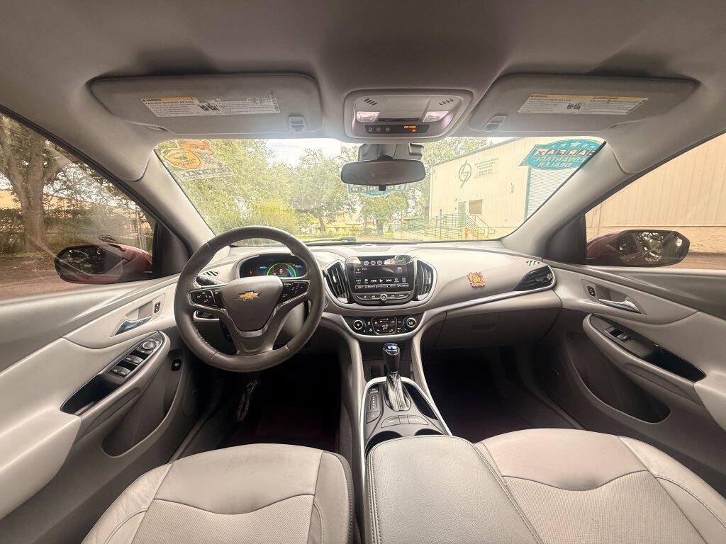Used 2017 Chevrolet Volt LT w/ Comfort Package FWD image 13