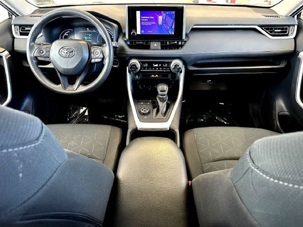 Certified 2024 Toyota RAV4 XLE AWD/4WD image 28