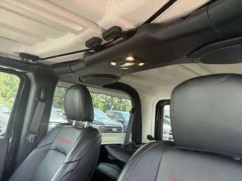 Used 2022 Jeep Wrangler Rubicon w/ Cold Weather Group AWD/4WD image 25