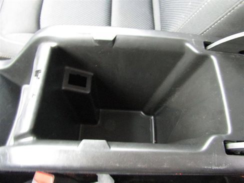 Used 2022 Chevrolet Colorado LT w/ Fleet Safety Package image 24