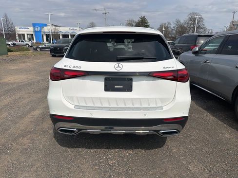 Used 2024 Mercedes-Benz GLC 300 4MATIC image 6