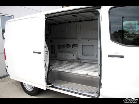 Used 2020 Nissan NV 2500 S RWD image 8