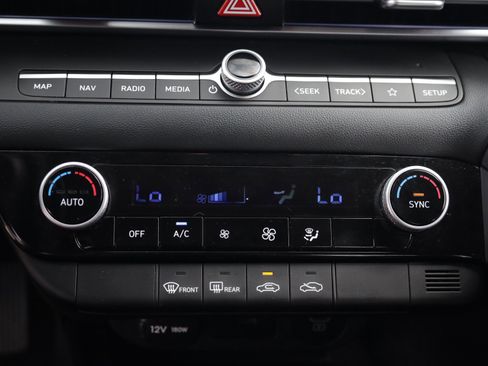 Used 2024 Hyundai Elantra SEL FWD image 10