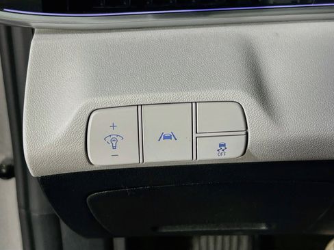 Used 2023 Hyundai Elantra Limited FWD image 10