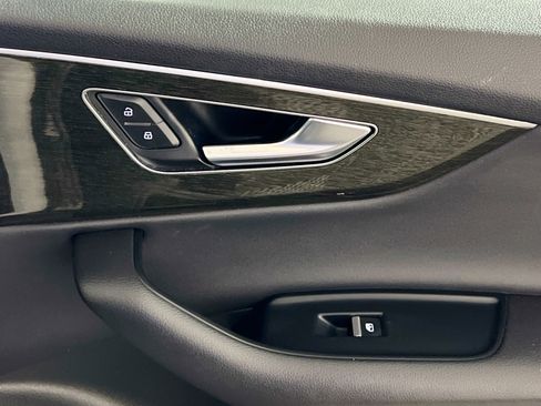 Used 2021 Audi Q7 3.0T Premium Plus image 32