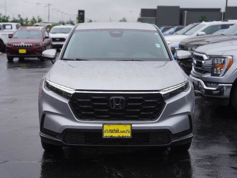 Used 2024 Honda CR-V LX image 3