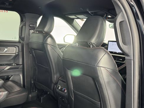 Used 2025 Ford Explorer ST-Line AWD/4WD image 21