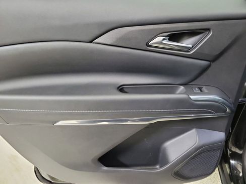 Certified 2025 Chevrolet Traverse LT image 18