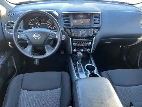 Used 2020 Nissan Pathfinder SV w/ Cargo Package image 23