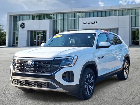 Used 2025 Volkswagen Atlas Cross Sport SE FWD image 3