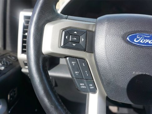 Used 2021 Ford F250 Lariat image 8