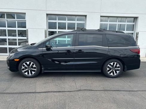 Used 2026 Honda Odyssey EX-L image 3