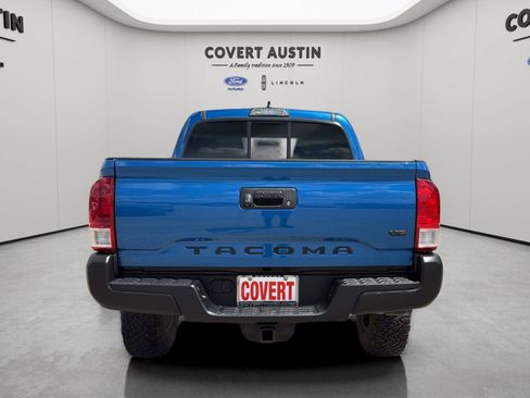 Used 2016 Toyota Tacoma SR5 w/ Towing Package RWD image 4