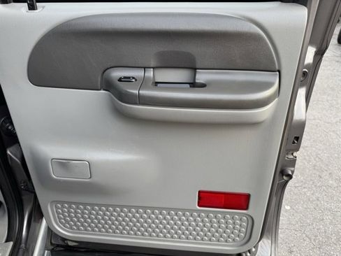 Used 2004 Ford F350 XLT image 19