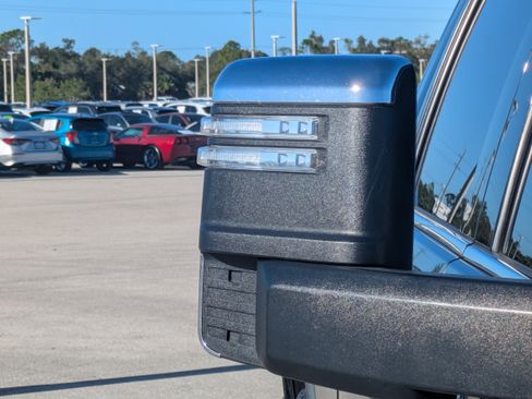 Used 2021 Chevrolet Silverado 2500 High Country w/ Z71 Off-Road Package image 12