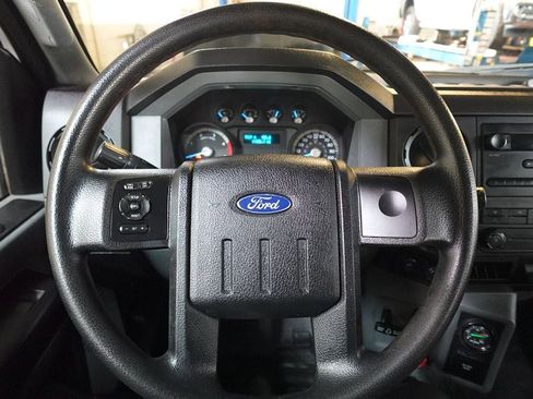 Used 2019 Ford F750 2WD Regular Cab Super Duty image 11