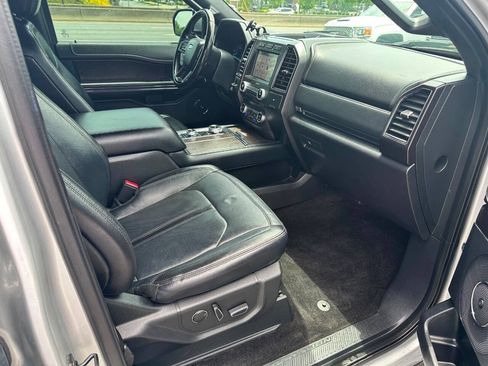 Used 2018 Ford Expedition Limited AWD/4WD image 16
