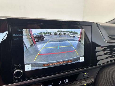 New 2025 Toyota Camry SE image 18