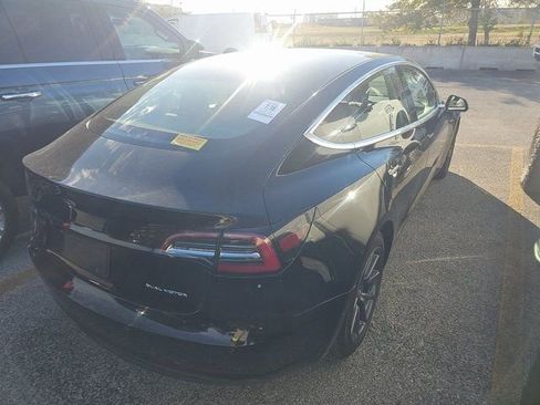 Used 2019 Tesla Model 3 Performance image 2