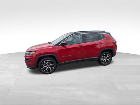 Used 2025 Jeep Compass Limited AWD/4WD image 6