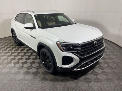 New 2026 Volkswagen Atlas Cross Sport SE image 1