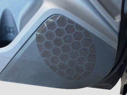 Used 2022 Subaru Crosstrek 2.5i Limited image 17