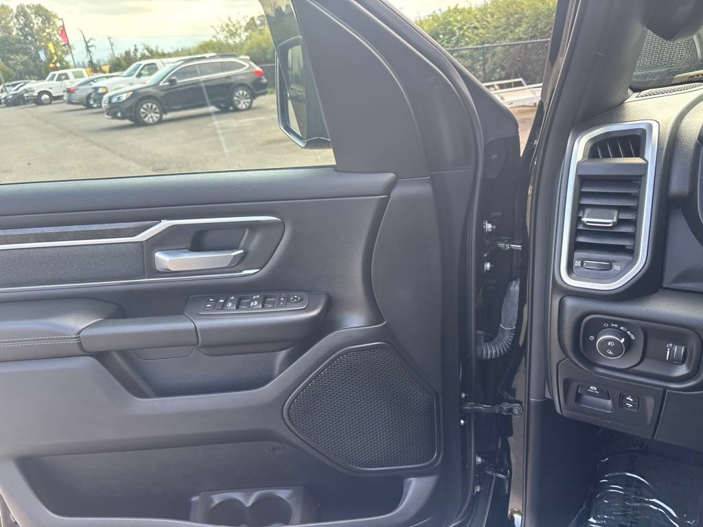 Used 2021 RAM 1500 Big Horn RWD image 34