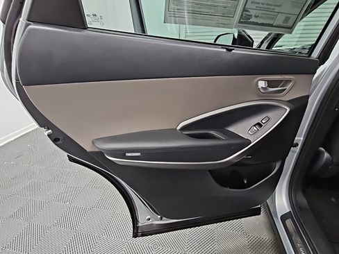 Used 2019 Hyundai Santa Fe XL image 34